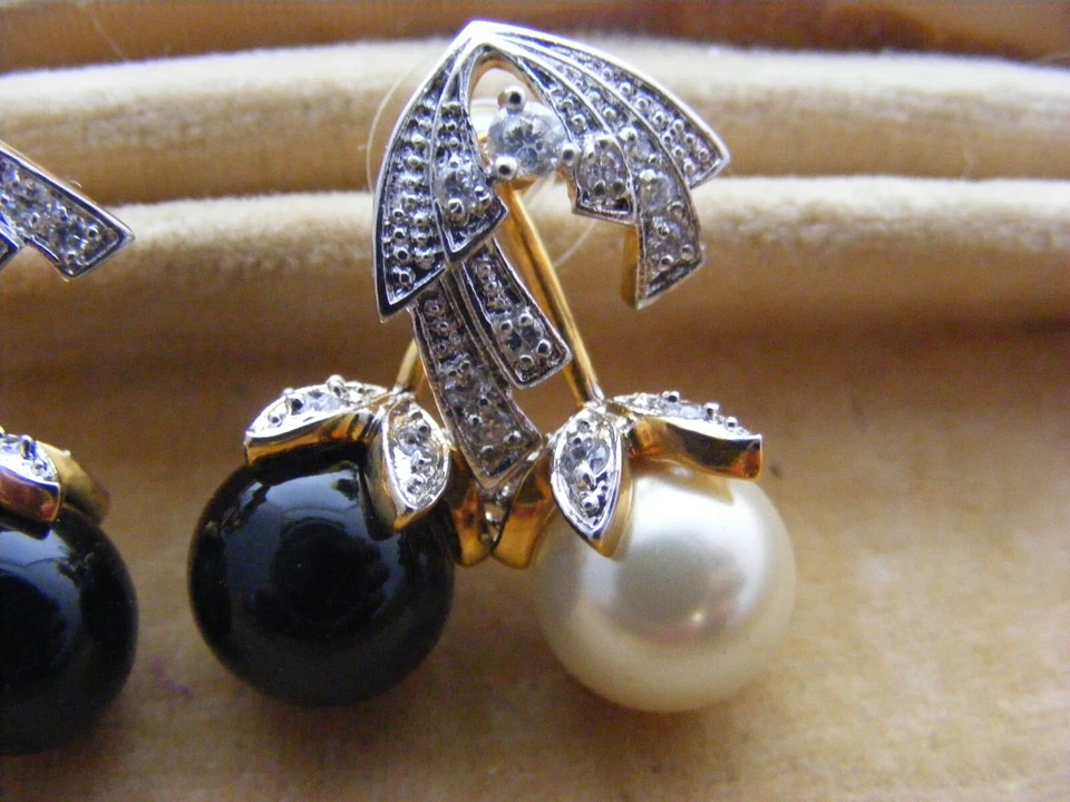 Pendientes JBK Camrose & Kross Colgantes Cristal Swarovski 3 Pares en Uno Negro Blanco Foto 2 de 4