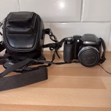 Fujifilm FinePix S5700 7.1 MP Digital Camera - Digital Bridge Camera working