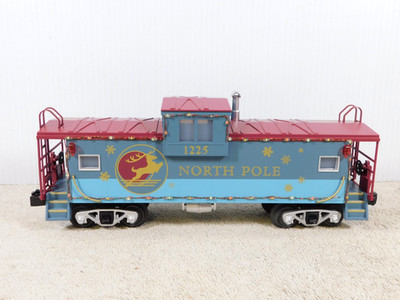 MTH 30-77413 North Pole Extended Vision Caboose w/LED lights