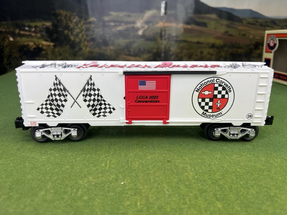 VERY RARE 1 0F ONLY 300 LIONEL 2201240 O LCCA 2022 CORVETTE MUSEUM BOXCAR MIB - Image 2 of 4