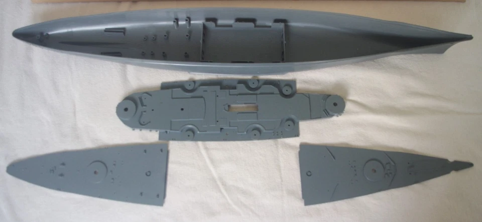 maquette BISMARCK échelle 1/350 ACADEMY - Photo 3/4