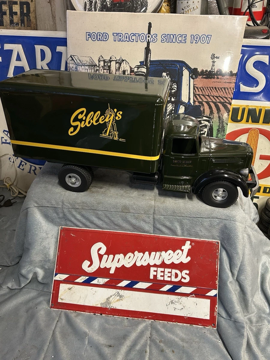 Smith Miller Green Vintage Manufacture Diecast Cars, Trucks & Vans