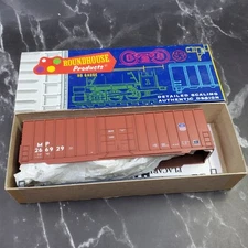 Vintage Roundhouse Products HO Gauge 50' Modern Box Car Series 90882 NIOB