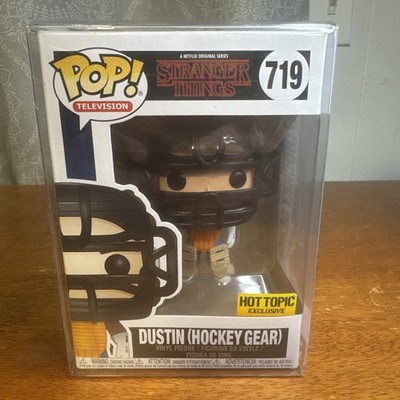 Funko Pop! Dustin Hockey Gear #719 Stranger Things Hot Topic Exclusive NIB