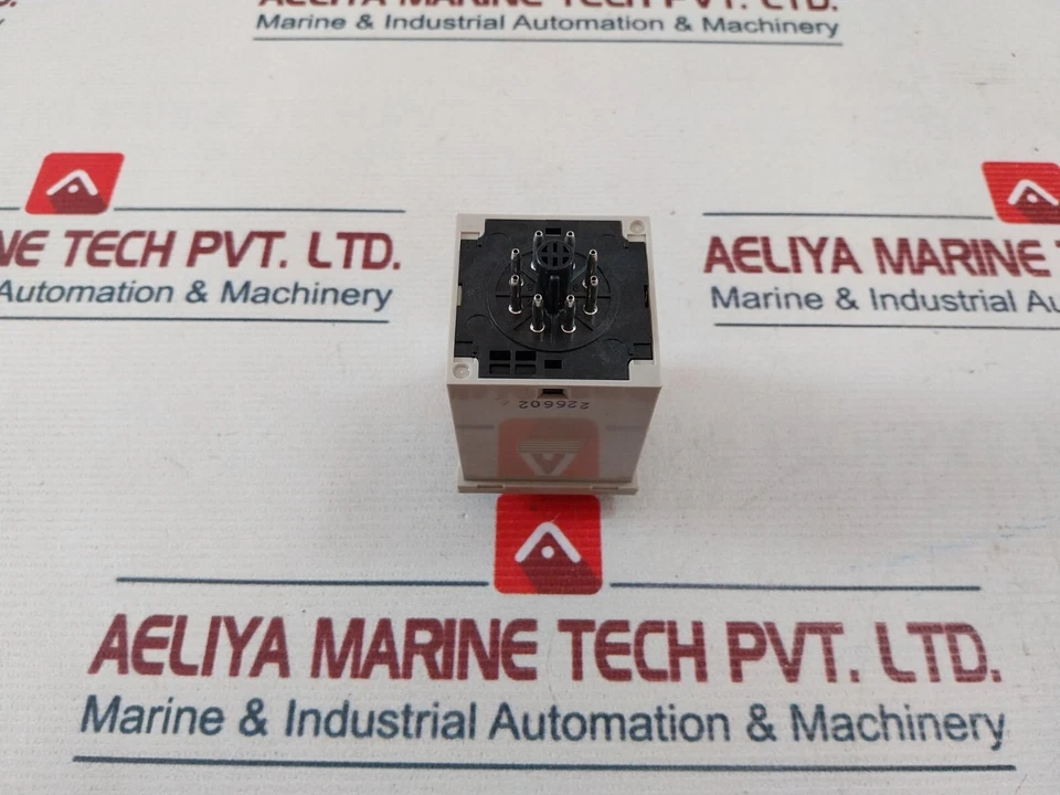 Omron H3CR-A8E Analog Timer 0.05S-300H 100-240VAC 50/60HZ AC-15 3A 250V - Image 2 of 4