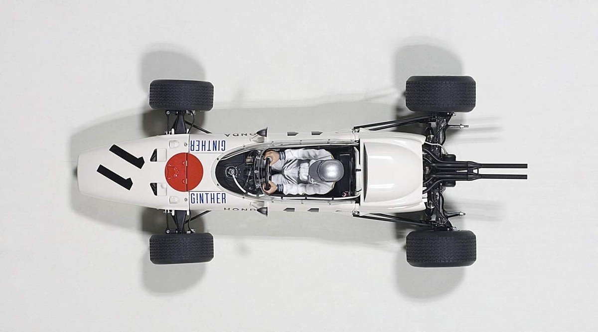 AUTOart Honda F1 RA272 1:18 Vehicle Car - White (86599) for sale