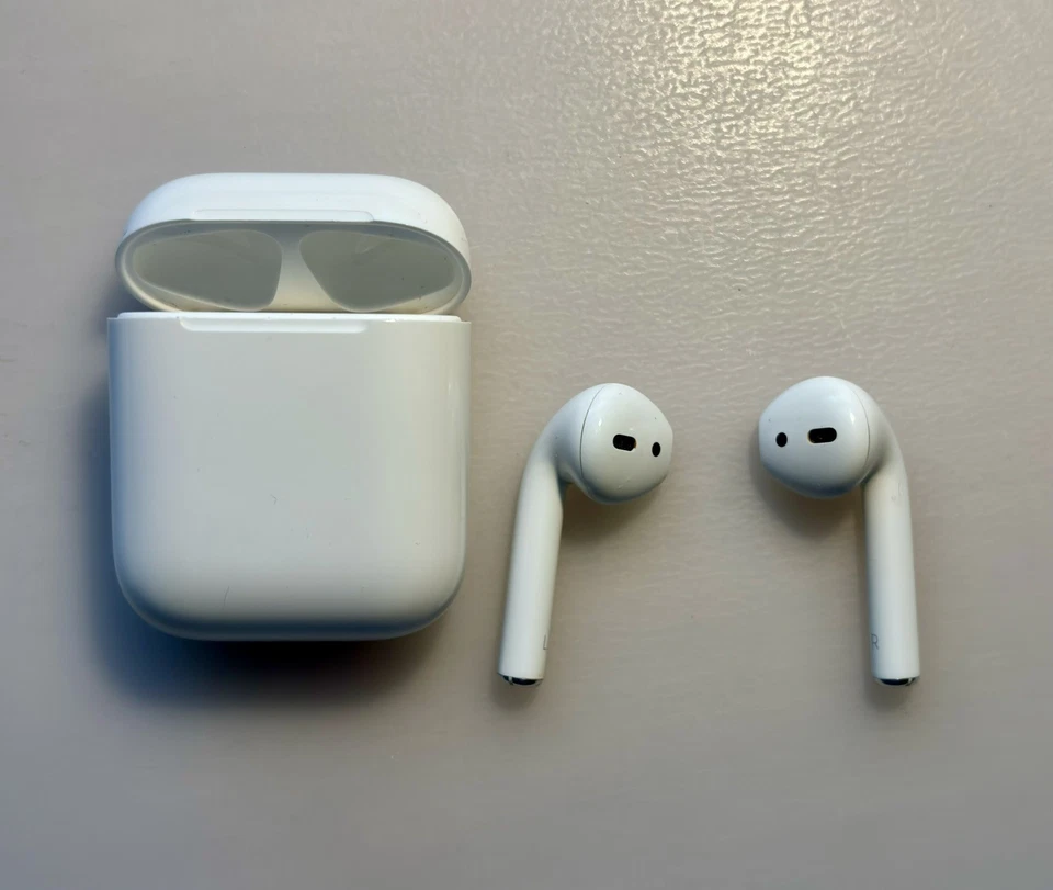 Apple AirPods (1st generation), foto 2 de 5