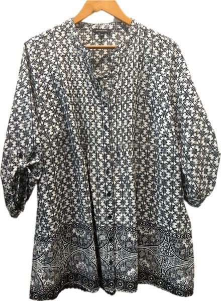 Bellecurve Plus Size 20+ Blouse Tunic Black/White Floral V-Neck Button Thru 3/4