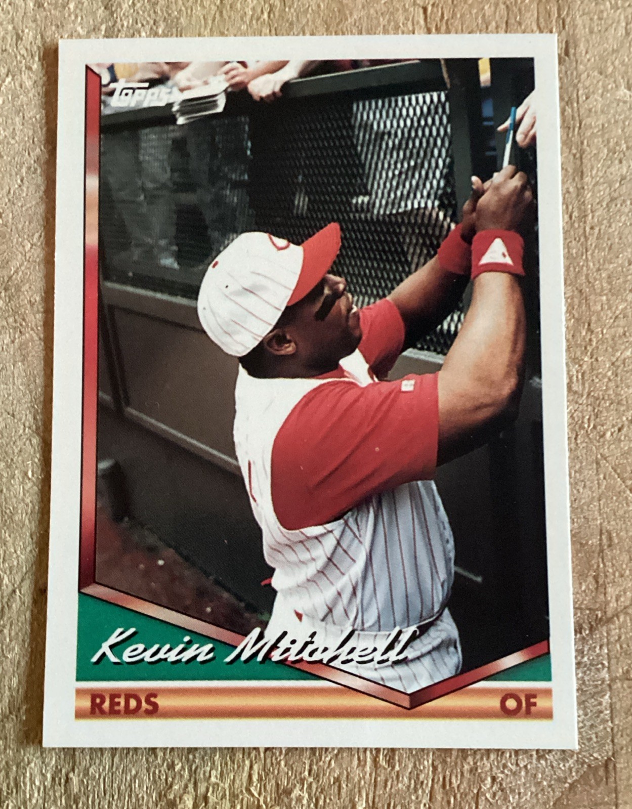 1994 Topps - Kevin Mitchell #335 - near mint condition - FREE SHIPPING