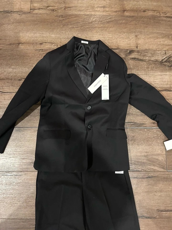 Traje Calvin Klein Chicos Elastizado 2 Piezas Talla 14 Regular Negro Calce Ajustado Nuevo con Etiquetas Foto 2 de 4