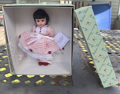 Madame Alexander My Heart Belongs to Grandma 8in Girl Doll MPN 36165 w/ Box