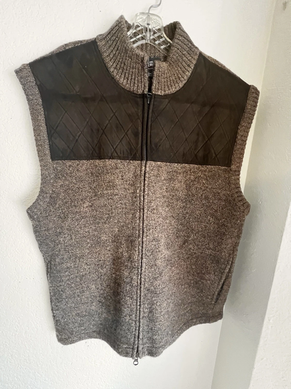 WOOLRICH Men's Full Zip WoodChip Sweater Vest Quilted Accent Rugged Cabin Gorp M