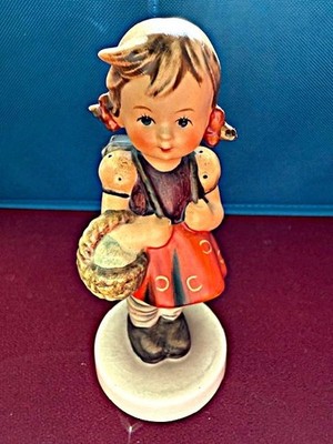 Rare Hummel figurine - 81 2/0 School Girl TMK3 - a few small chips, Look at pics