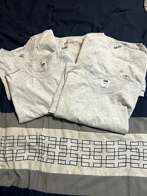 Fruit of the Loom Men's  T-Shirt  Size XL - 5 Pack 