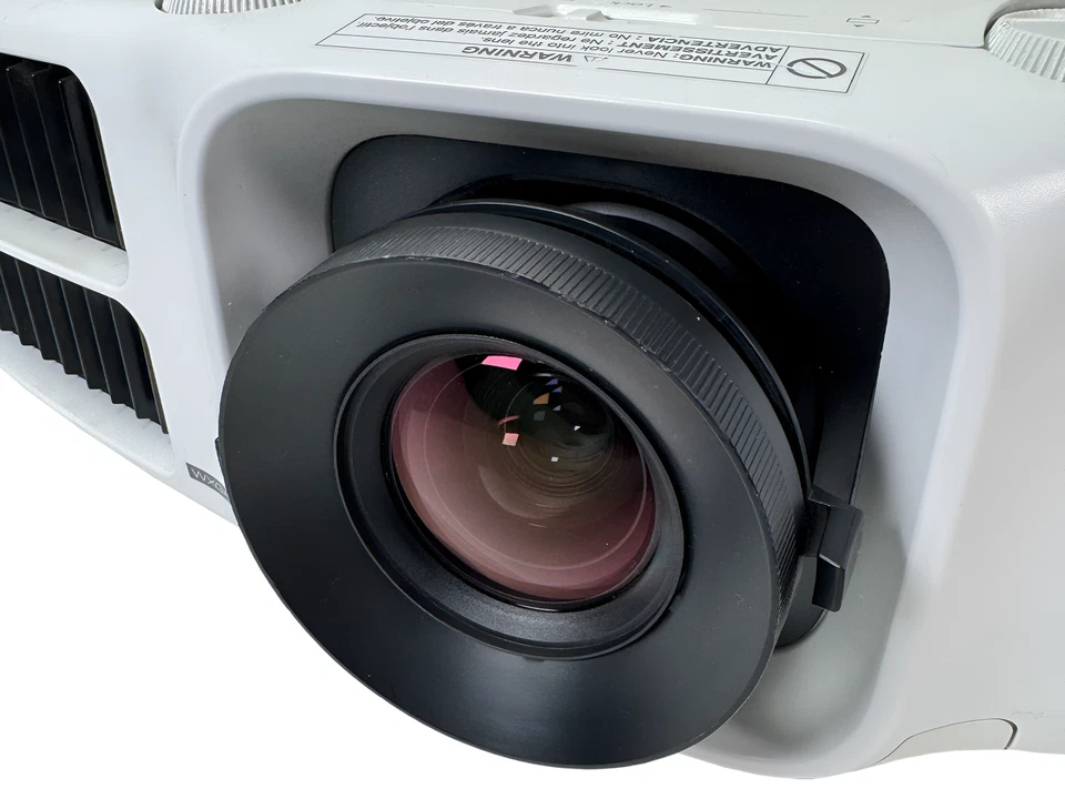 Epson PowerLite Pro G6070W 3LCD Projector 5500 Lumens HD HDMI + 1 Year Warranty! - Image 2 of 4