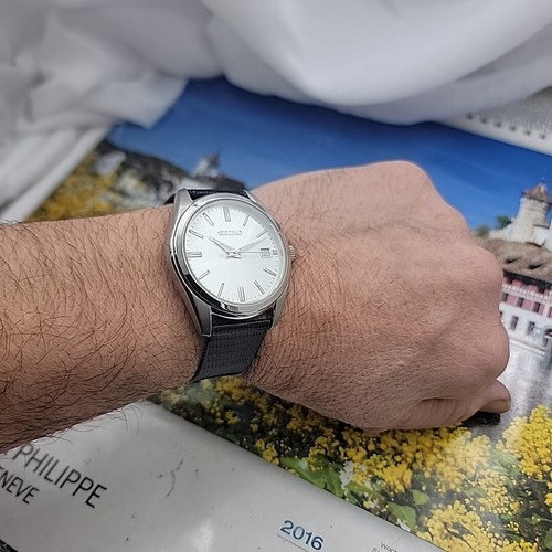 Seiko para hombre con indicador de fecha 40 mm se adapta hasta 7,75 pulgadas nuevo con caja y papel - Imagen 9 de 10