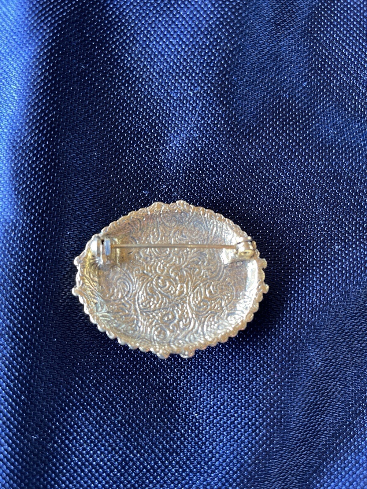 Vintage Gripoix Glass Gold Dipped Unsigned Brooch… - image 2