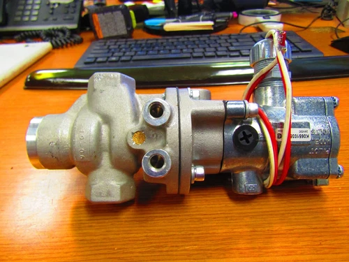 👀 NEW PARKER 3-WAY SOLENOID PILOT VALVE 140 PSI 1/2" N3554100149 / K065103549