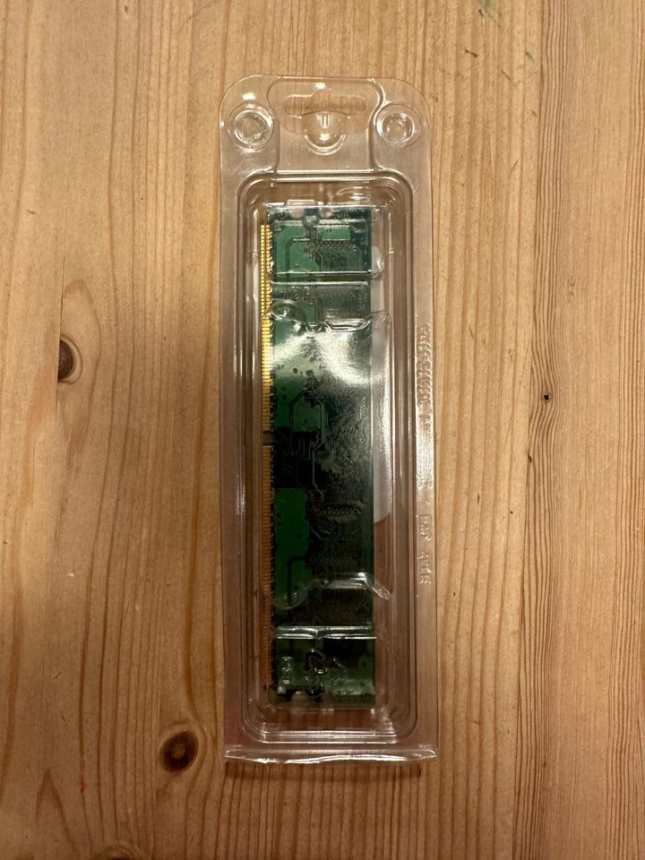 Crucial CT51264BA1339 1GB PC3-10600 DDR3-1333 240-Pin Desktop RAM - Image 2 of 4