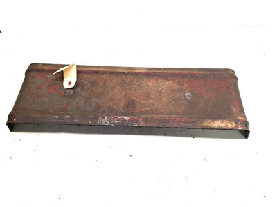 USED VALVE TAPPET GUIDE COVER FOR MCCORMICK-DEERING 15-30 TRACTORS 4228D