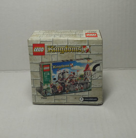 NEW Lego Kingdoms Set 7953 JESTER Castle Red White Court Jester Juggler Minifig