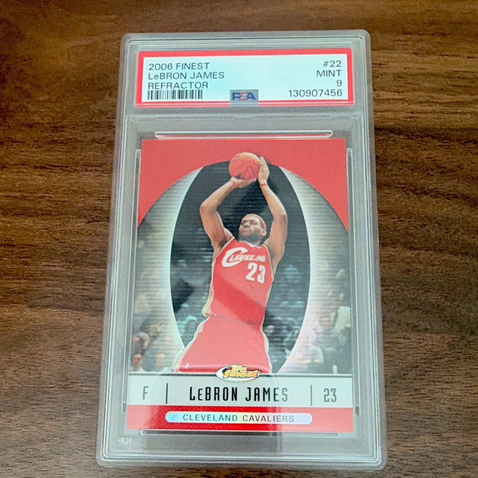 Topps 2006-07 Finest LeBron James #22 Refractor Cleveland Cavaliers PSA 9