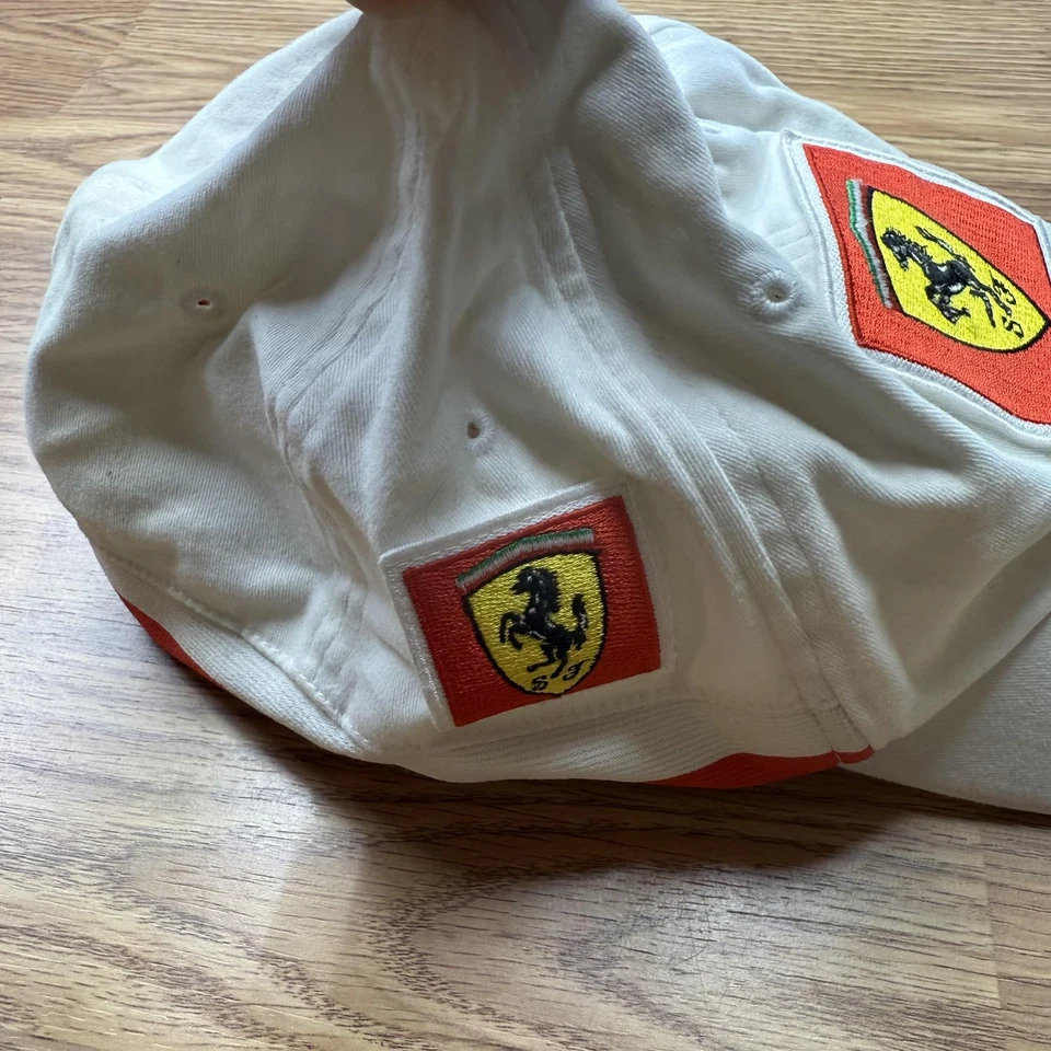 Gorra Scuderia Ferrari con correa trasera blanca roja bandera italiana F1 carreras para hombre grande Foto 4 de 4