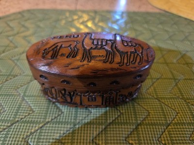 TOOLED LEATHER PERUVIAN PERU FOLK ART HANDMADE TRINKET or JEWELRY BOX