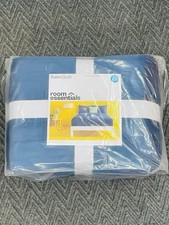 Room Essentials Satin Quilt Comforter Blue Fu...