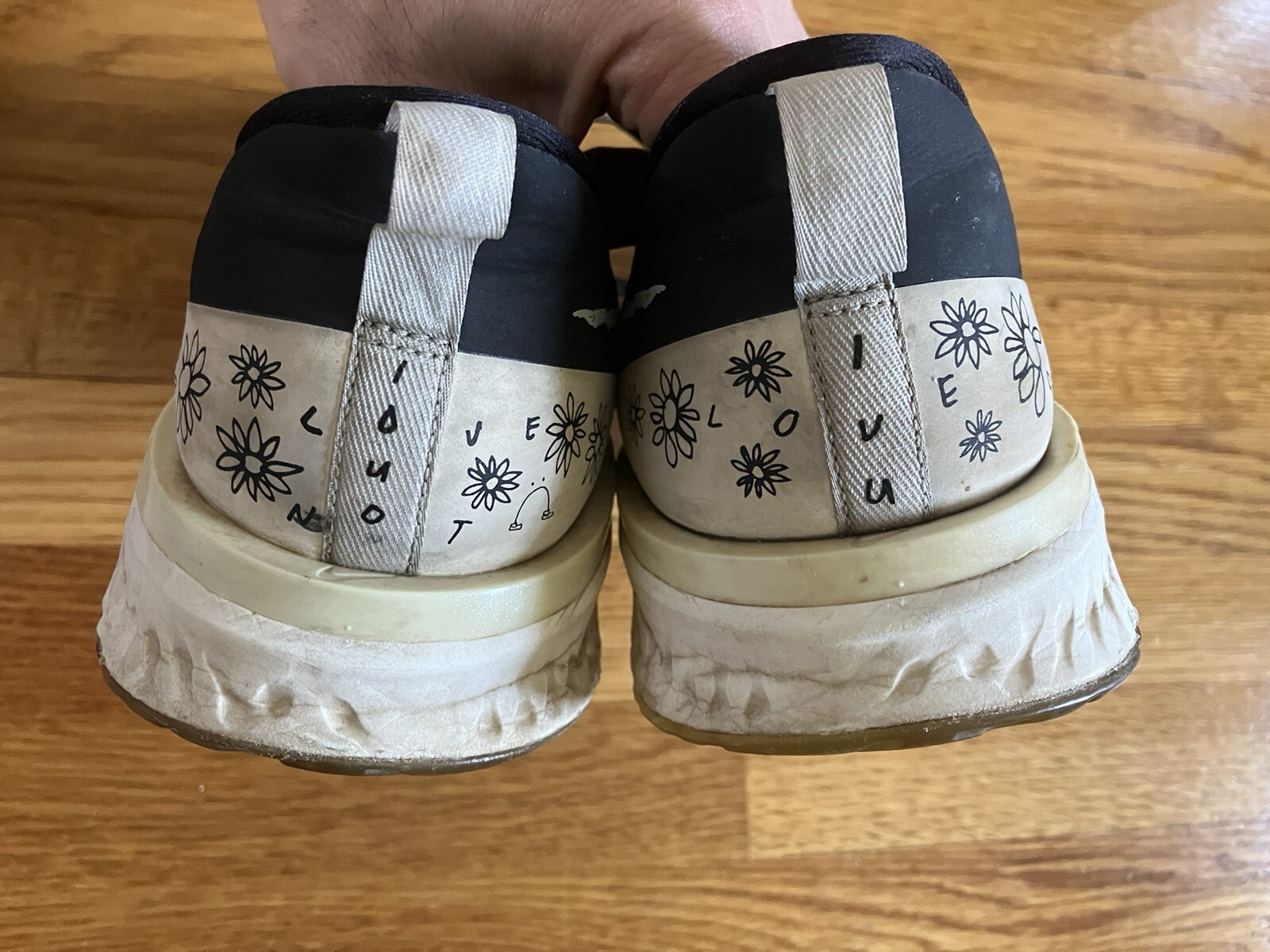 nike odyssey react nathan bell