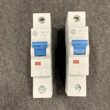 ALLEN-BRADLEY 1492-SPM1C100 Miniature Circuit Breaker 10A 1 Pole Qty 2