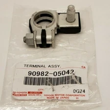 LEXUS OEM FACTORY POSITIVE BATTERY TERMINAL 2001-2005 IS300