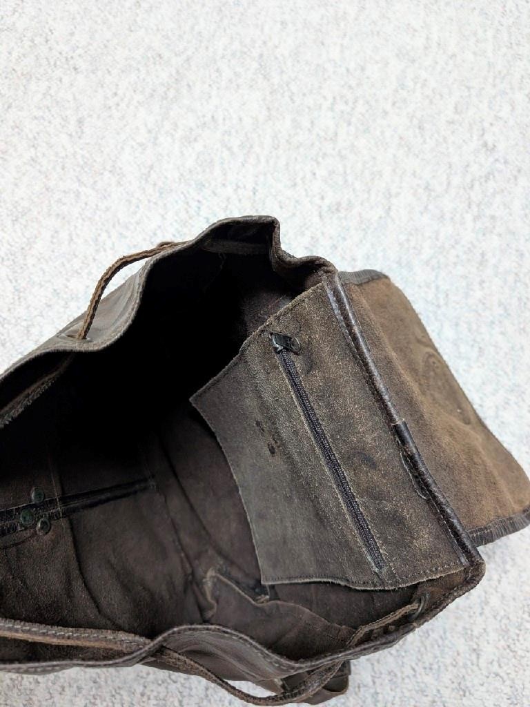 Pacific unisex Vintage Brown Leather Sling backpack display picture 1