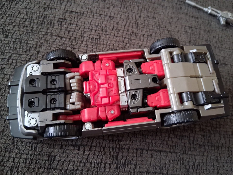 Authentic Transformers Masterpiece Bluestreak/streak Complete - Image 2 of 4