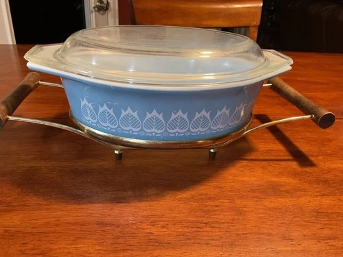 Vintage Pyrex Blue Tulip 1.5 Qt Casserole Dish #043 With Cradle