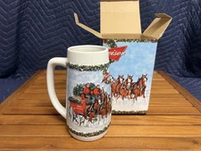Budweiser 2009 Beer Stein A Holiday Tradition New In Box With Certificate