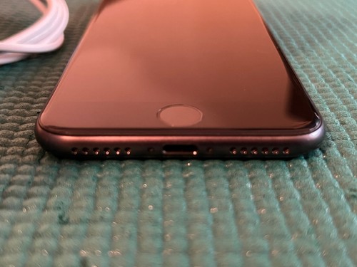 Apple iPhone 8 - 64GB - Space Gray (Unlocked) A1863 (CDMA + GSM) - Afbeelding 6 van 10