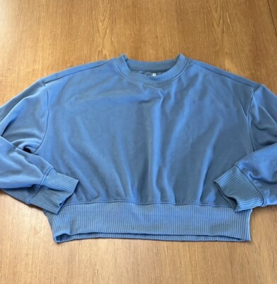 Meta Sport -Cozy & Warm Cropped Crewneck Sweatshirt, Steel Blue, Size L