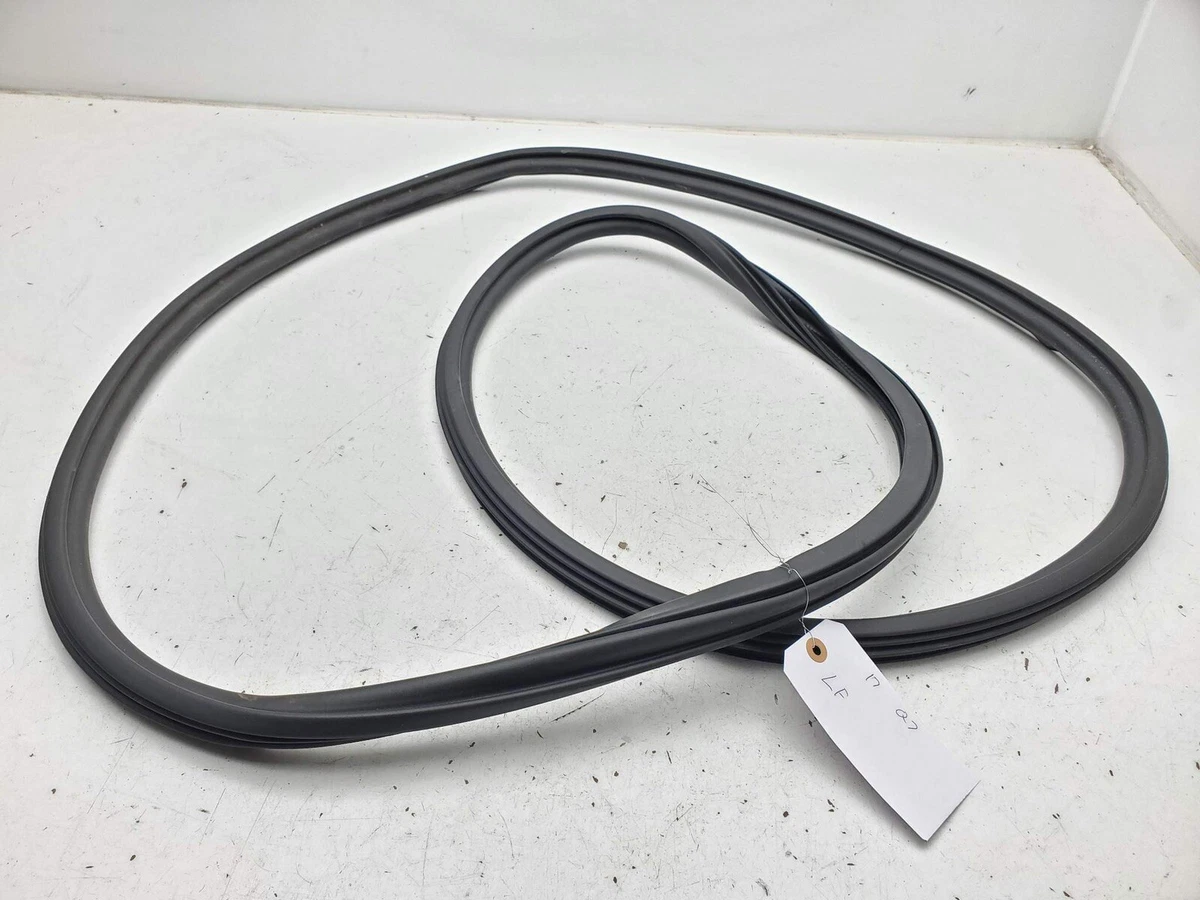 2017-2019 AUDI Q7 FRONT LEFT SIDE DOOR BODY WEATHERSTRIP SEAL OEM 