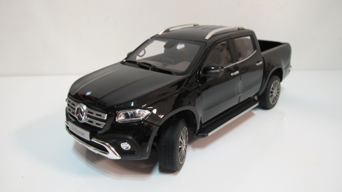 NOREV 1/18 メルセデス・ベンツ X-Class 2017-2018 Mercedes-Benz X-Class 2017 Silver 1:18 – Norev