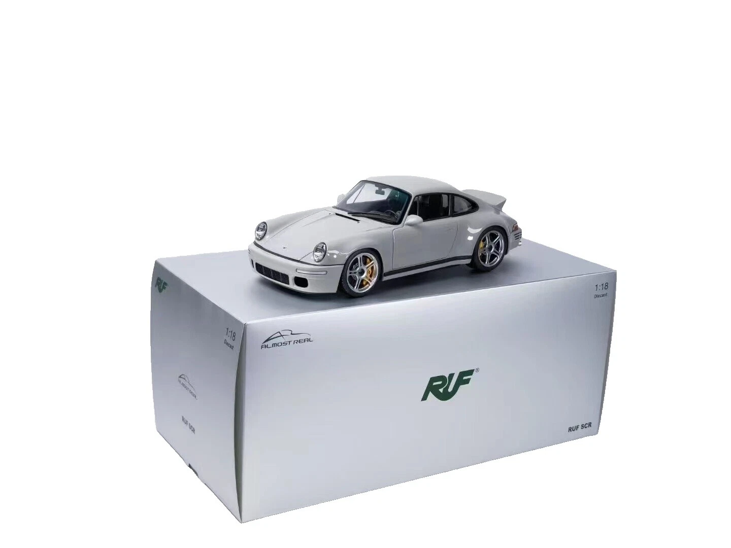 Porsche белый металл литая игрушка 1:18