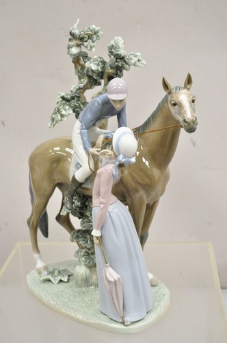 Lladro Figurine Jockey with Lass #5036 Race Horse Derby Day Lady w/Parasol 1979 - Picture 8 of 11