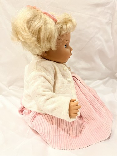 Beautiful 2006 Madame Alexander 18" “Sweet Sara” Blonde Hair Blue Eye Baby Doll - Picture 9 of 13