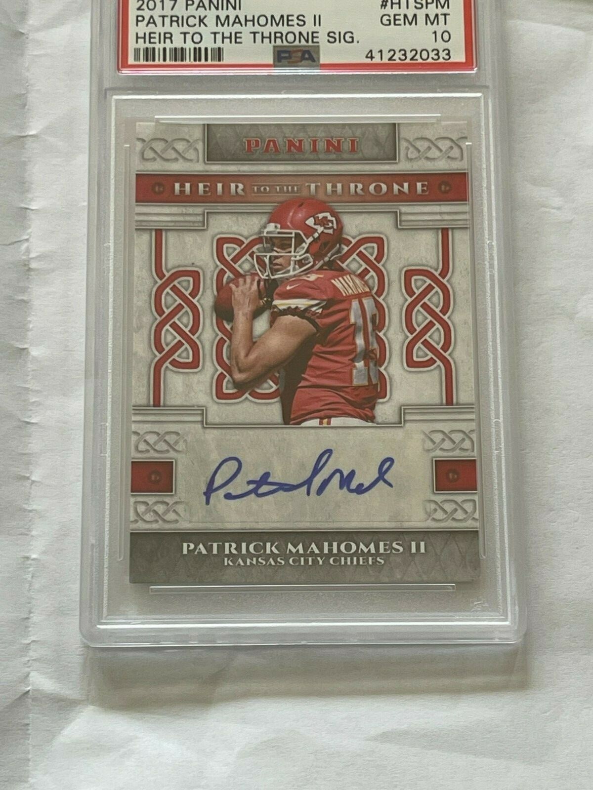 Patrick Mahomes Panini Heir to the Throne Signatures #HTSPM Base