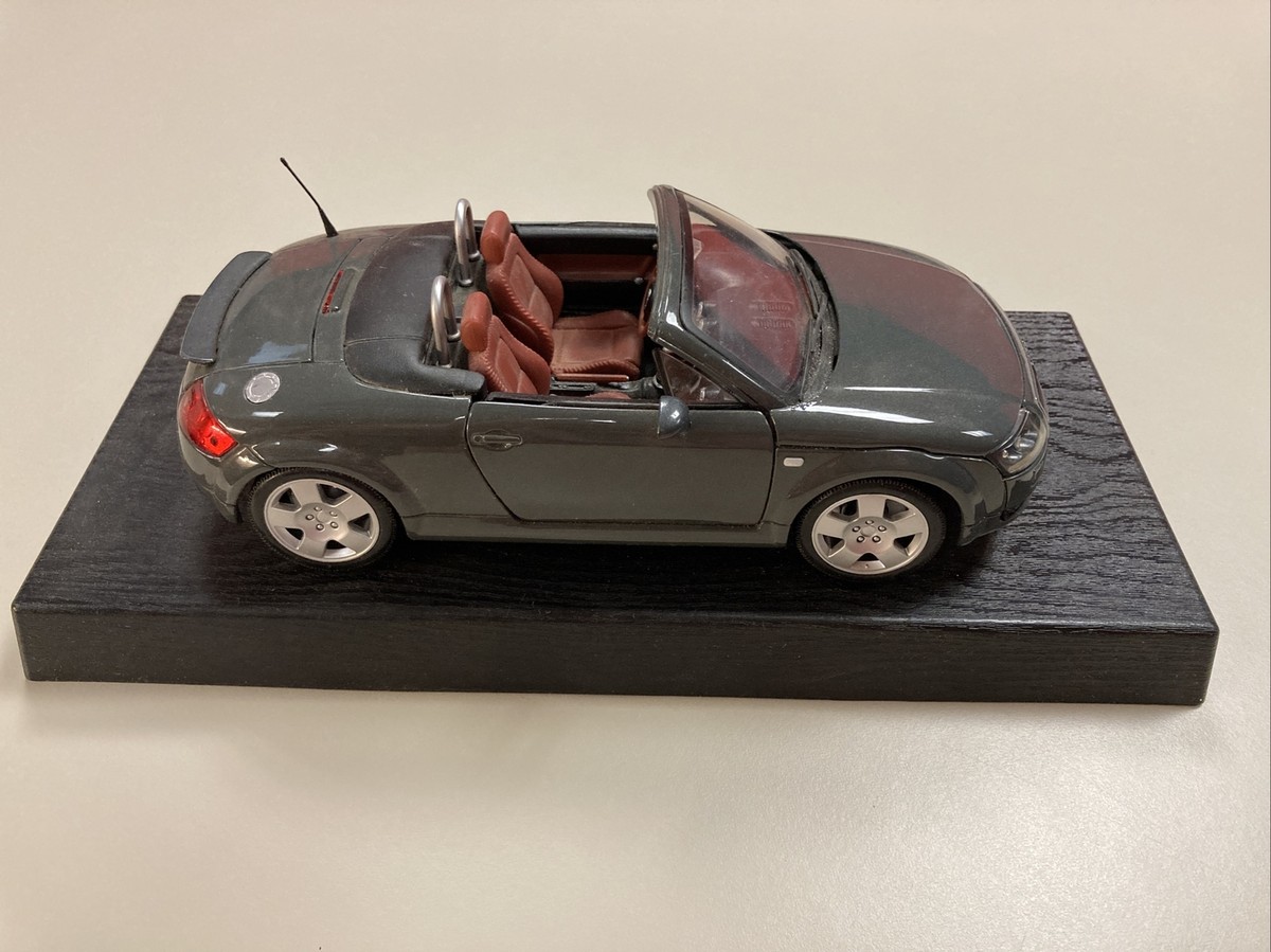 Maisto - Audi TT Roadster Red 1/18 - Special Edition | eBay