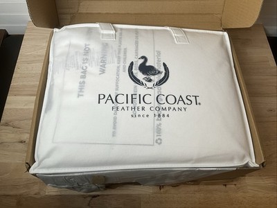 NIB QUEEN Pacific Coast Goose Feather Down Fiber Comforters Ultra-Soft