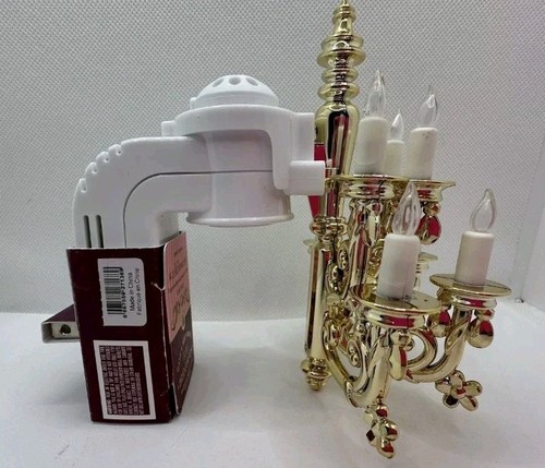 Bath & Body Works Bridgerton Lámpara de araña dorada Luz nocturna Enchufe de flores de pared - Imagen 3 de 12