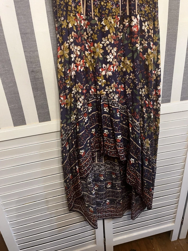 Vestido Floral Cottage Core Grande Cuello en V Manga Encaje Alto Bajo Foto 3 de 4