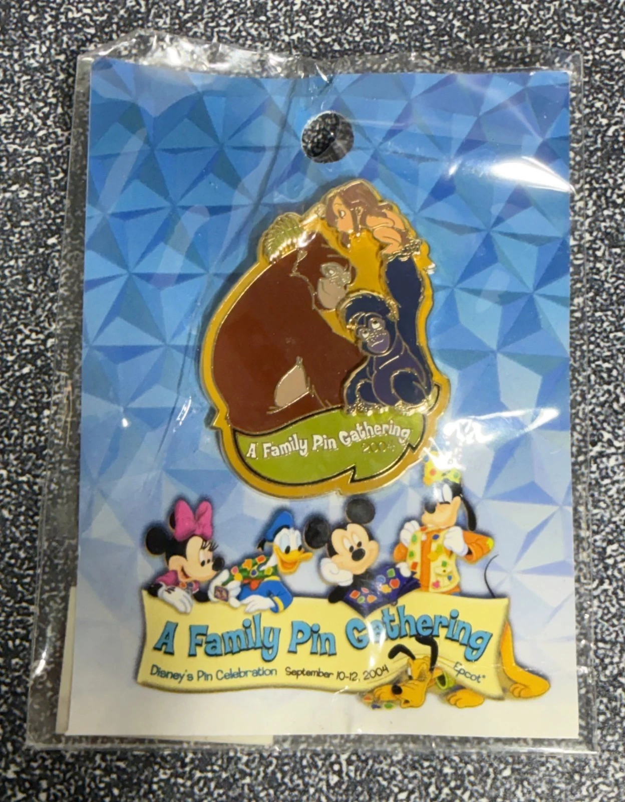 2004 Disney Pin - A Family Pin Gathering - Limited Edition 750 - Tarzan on Card