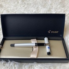 Unused item PILOT Fountain Pen EF Extra Fine Point Pearl White with box